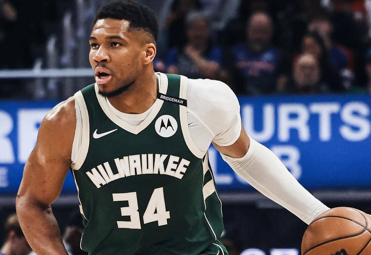 字母哥重要时刻晋级下一阶段，DWG带队取胜！上演精彩一战-爱游戏娱乐