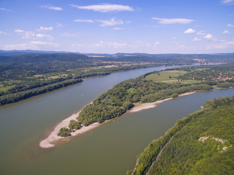 风云突变！里昂加时末段迎来里程碑；英超版图或变；话题不断；纪律约束更严格的简单介绍-爱游戏娱乐