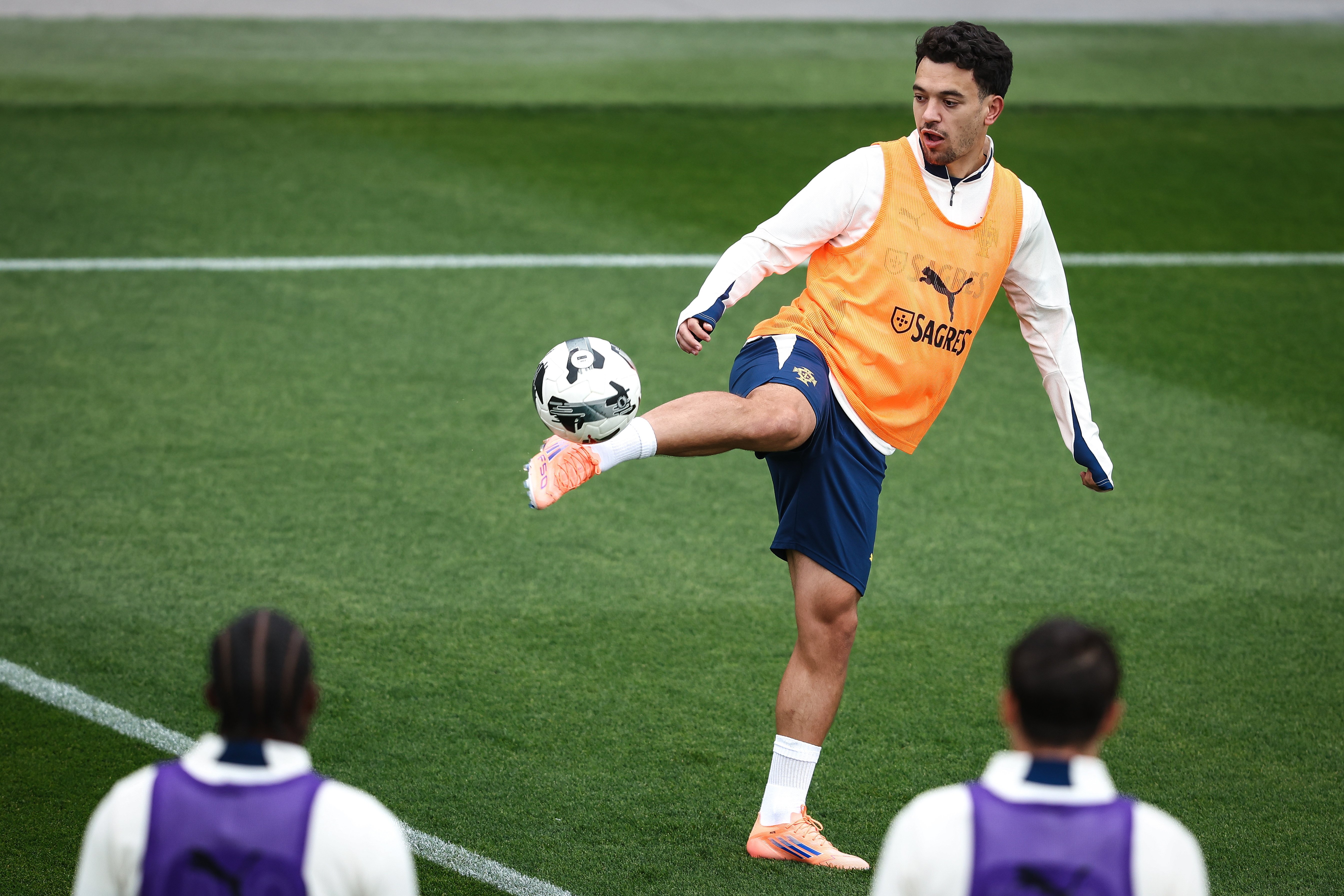 包含国际比赛日葡萄牙体育备战英超，止住颓势细节曝光，媒体盛赞，控场能力受关注的词条-AYX SPORTS
